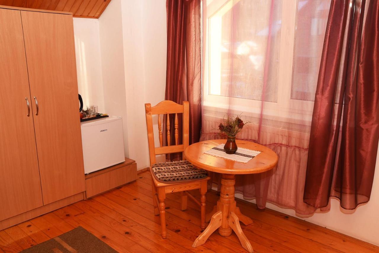 Oskolok Dovbusha Mini-Hotel ヤレムチャ エクステリア 写真