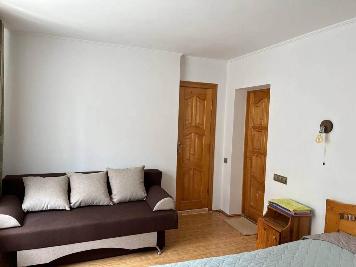Oskolok Dovbusha Mini-Hotel ヤレムチャ エクステリア 写真